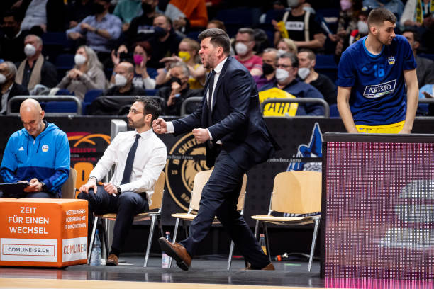 在顶级教练 在顶级教练