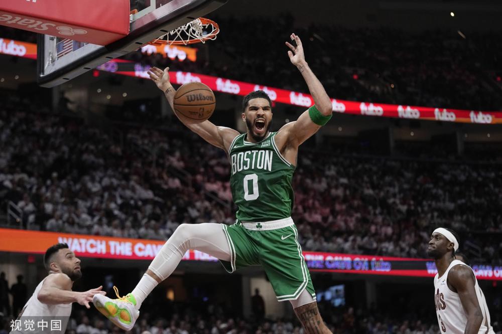 莱顿巨大的 莱顿巨大的