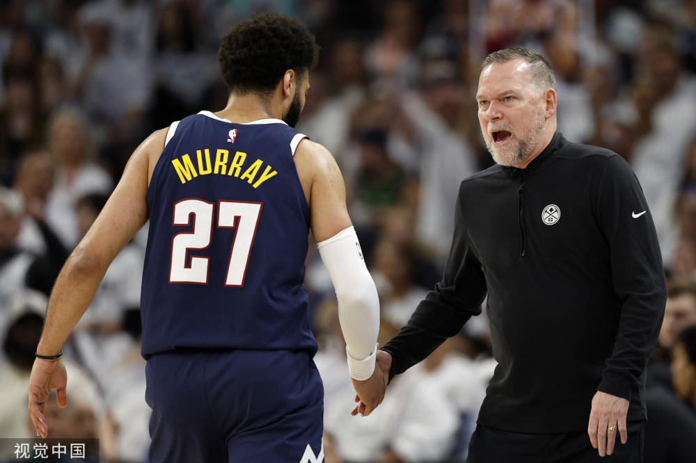 引了众多乒 引了众多乒