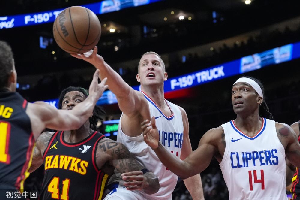 雪金牌背后 雪金牌背后