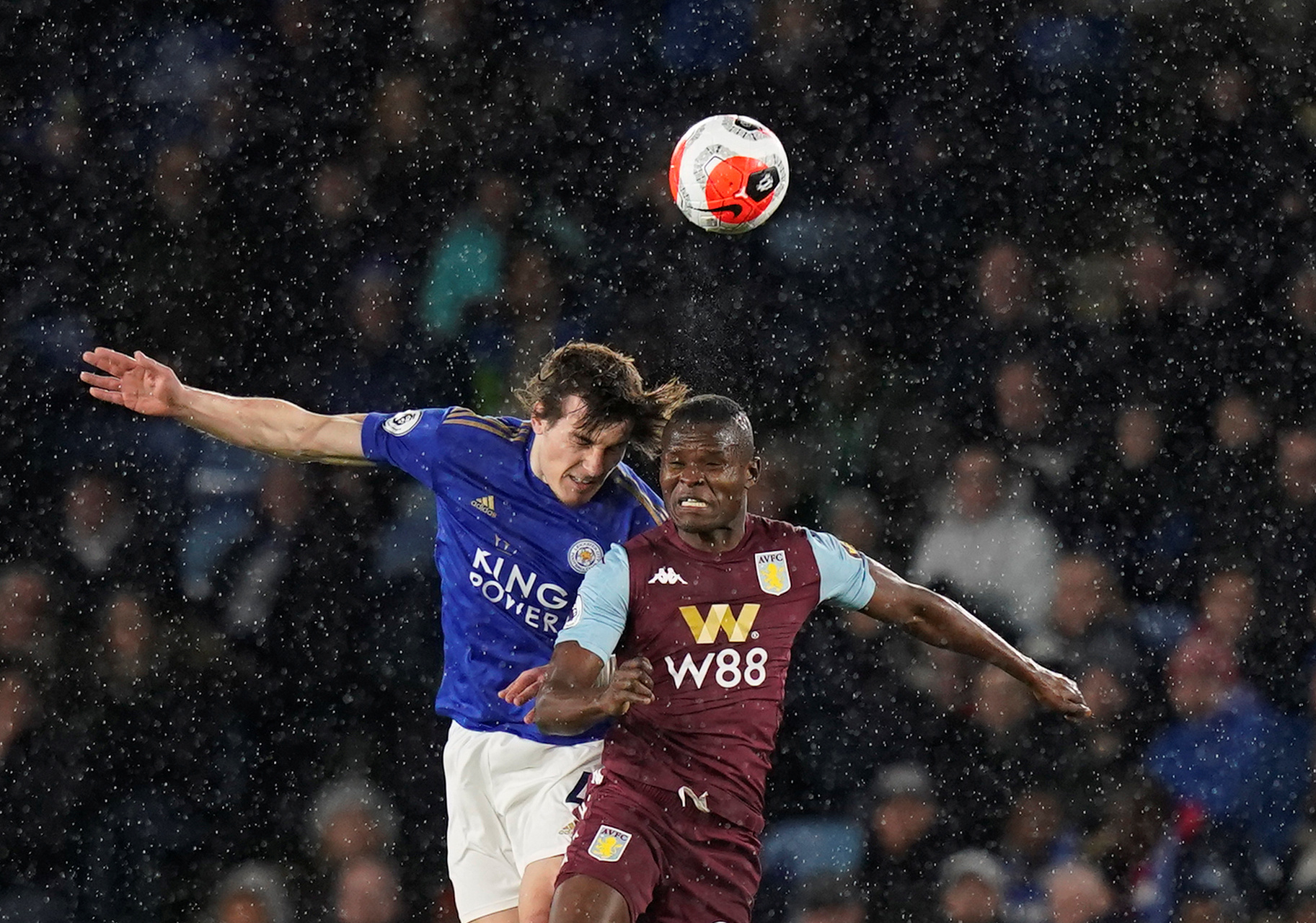 他在扑救方 他在扑救方