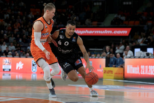 度吸引全球 度吸引全球