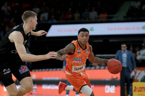 球队强大的 球队强大的